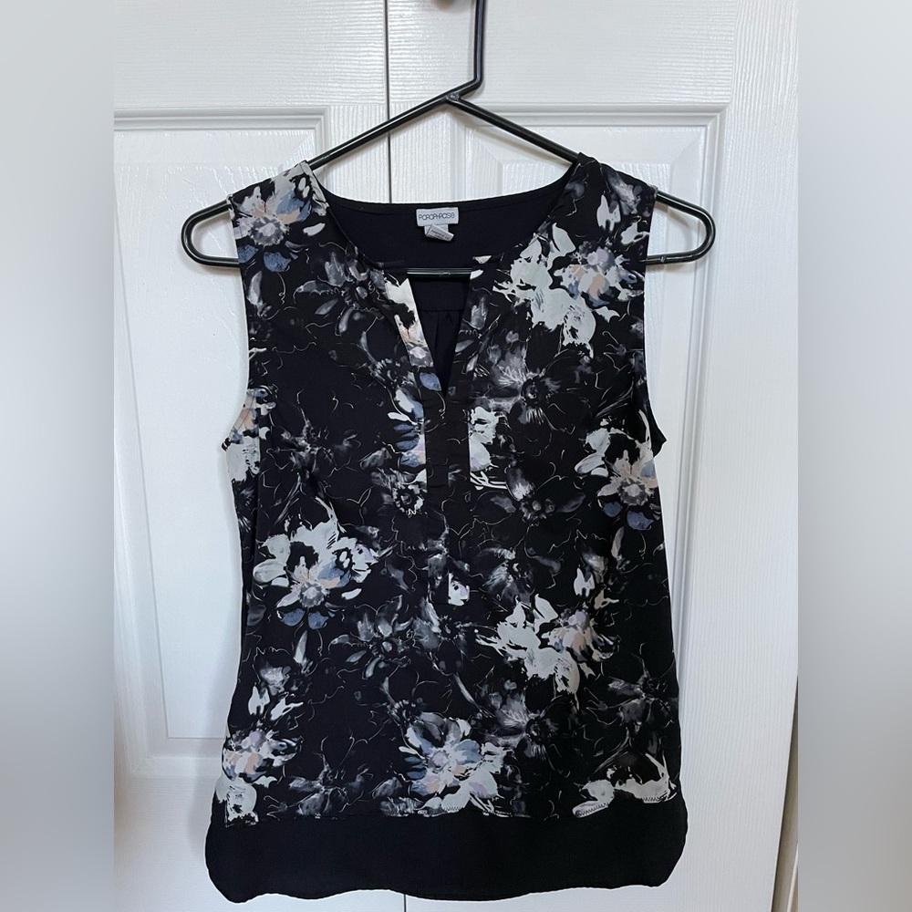 Lightweight, comfortable tank top